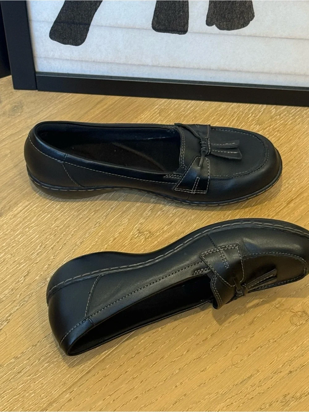 Clark’s Smart Black Loafers with Tassel - Picture 2 of 4